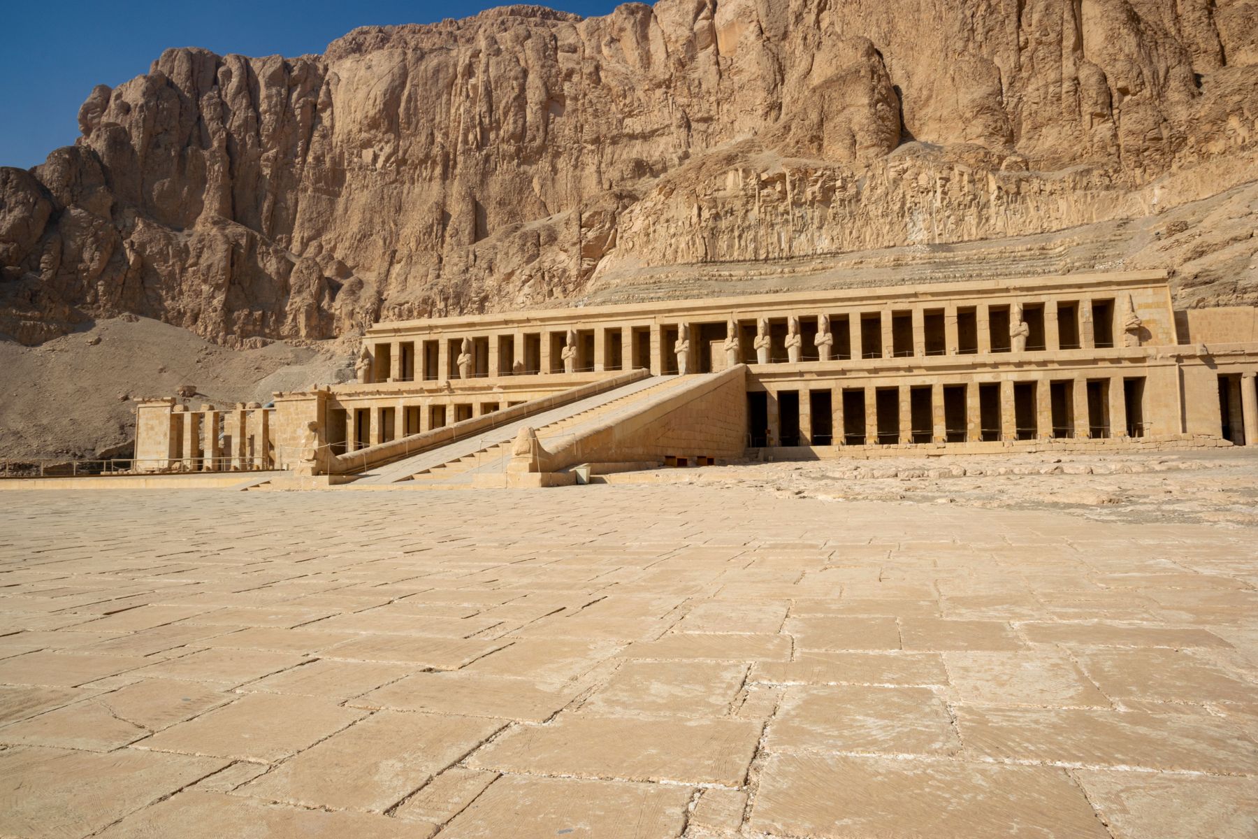 Luxor · las dos orillas